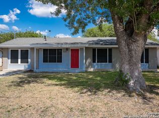 1318 Meadow Knoll Dr, San Antonio, TX 78227