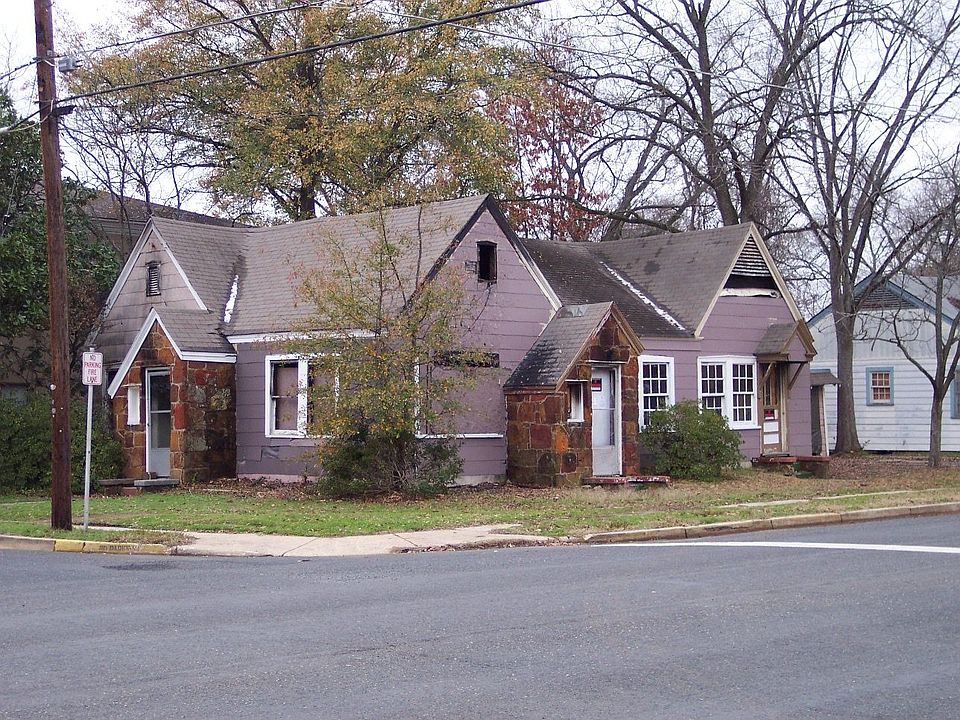 1st image of 730 Houston St