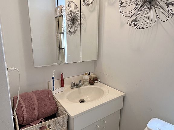 5th image of 338 E 92nd St APT 29