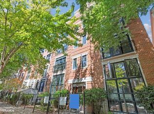 846 W Roscoe St APT 4W, Chicago, IL 60657