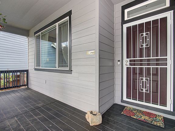 3rd image of 3507 NE 95th Way