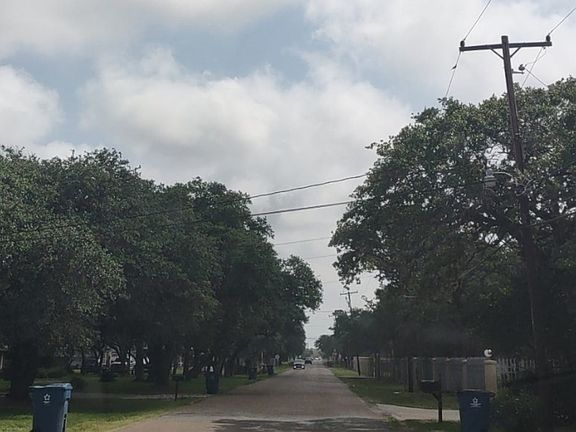 5th image of 2727 Avenue A