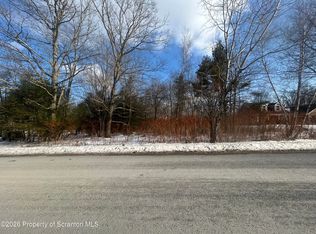 Marjorie Dr, Carbondale, PA 18407