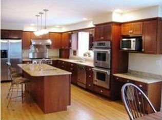 8 Moose Hollow Rd, Litchfield, NH 03052