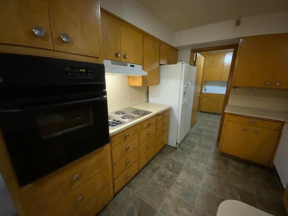 5th image of 707 Hoffman St