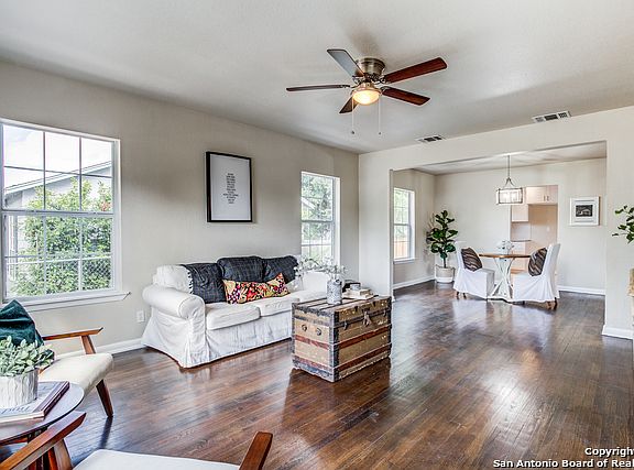 5th image of 2345 W Huisache Ave