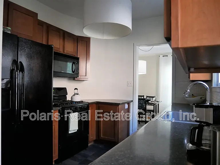 3346 Fall Creek Pkwy — Photo 23
