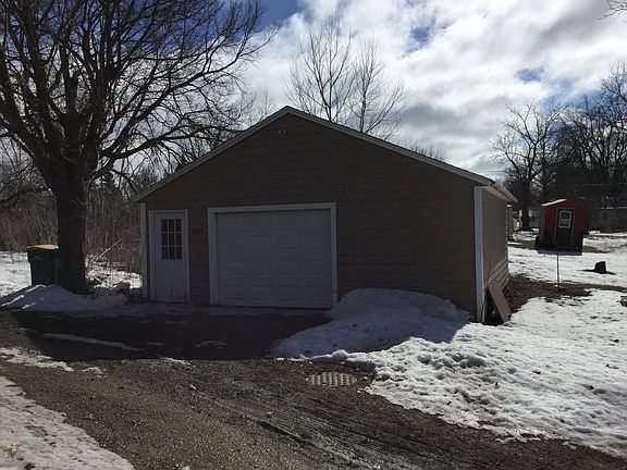 2nd image of 1004 Cato Dr