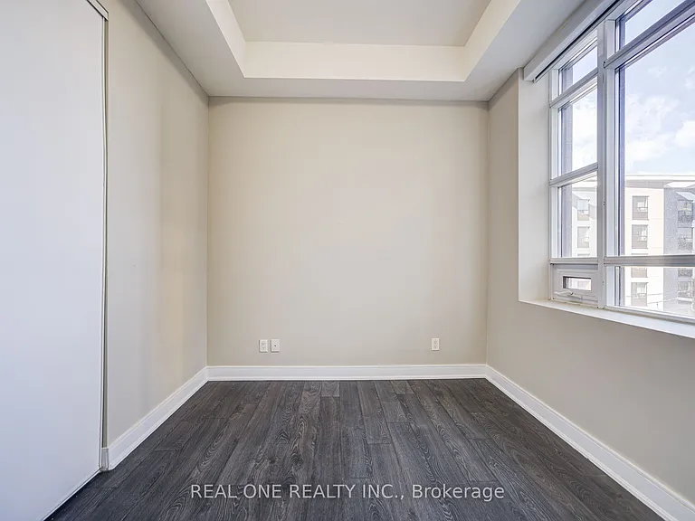 150 Main St W #409 — Photo 21