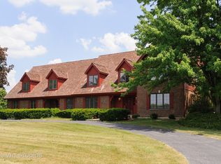 105 Stone Marsh Ln, North Barrington, IL