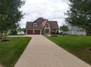 4805 E Lake Rd, Sheffield Lake, OH 44054