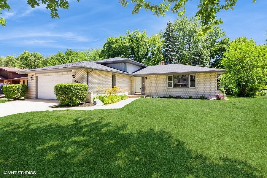 1st image of 608 Edgebrook Dr