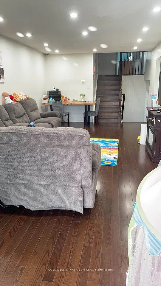3 bed, $2,490 — Photo 3