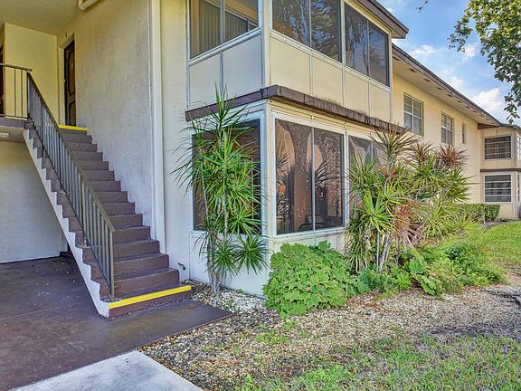 2nd image of 350 E Laurel Dr APT 2F