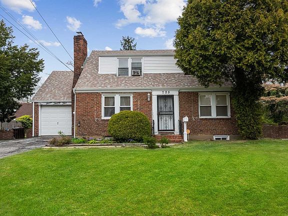 2nd image of 725 Goodrich St