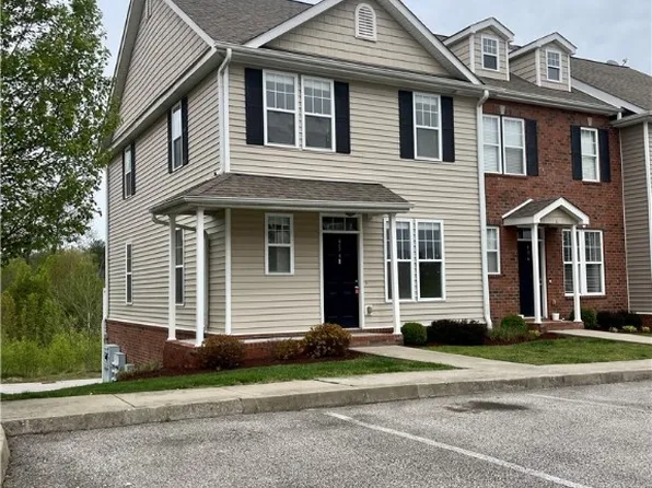 45 Belmont Pl, Scott Depot, WV 25560