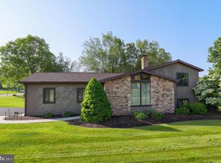 345 Larkin Dr, Red Lion, PA 17356