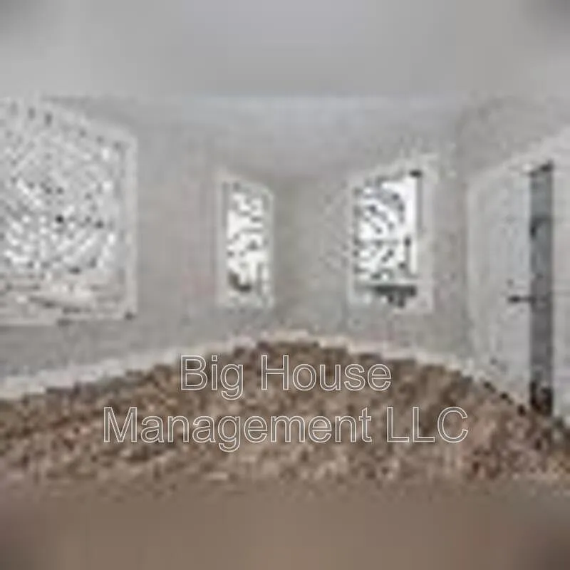 2 bed, 1.0 bath, 800 sqft, $1,250 — Photo 2