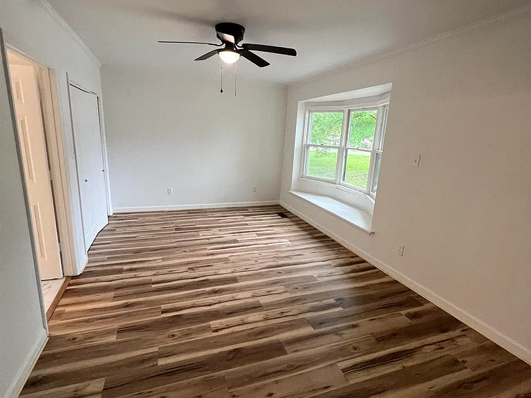 905 Lynn Dale Ln — Photo 10