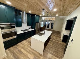 447 Everly Loop, Camdenton, MO 65020