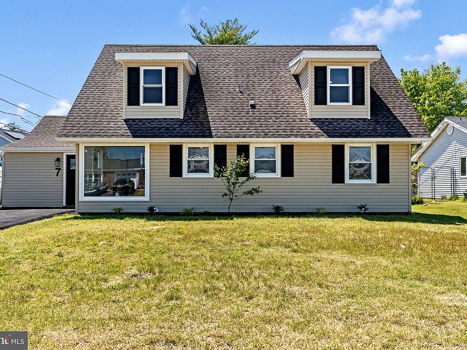 1st image of 7 Belhurst Ln