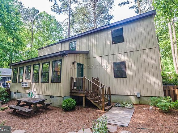 Back of 15 White Horse