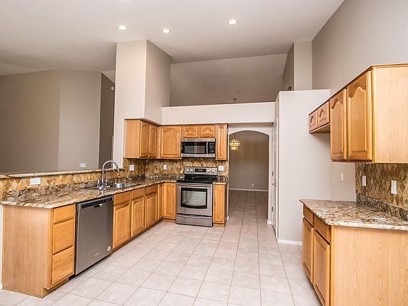 3rd image of 15819 S 1st Ave