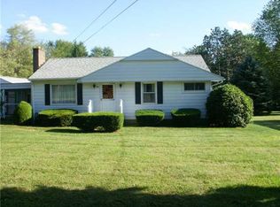 110 E Oakwood Way, New Castle, PA 16105