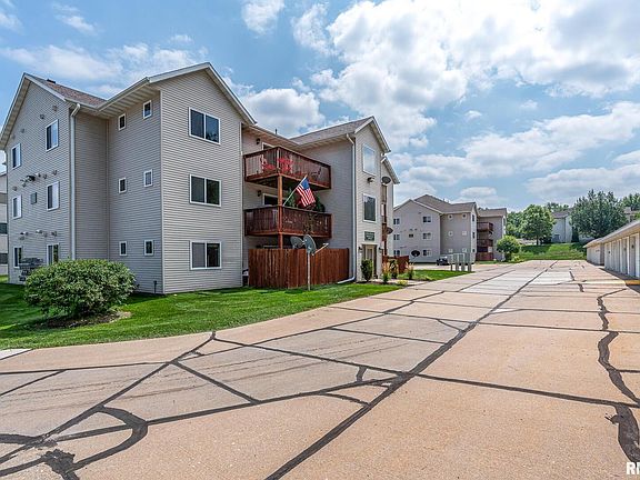 4th image of 4600 Grand Ave #D-2