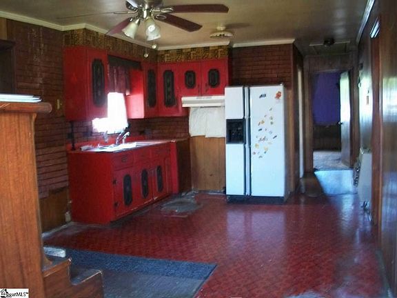 2nd image of 307 Blossom Dr