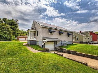 1108 Oak St, Connellsville, PA 15425