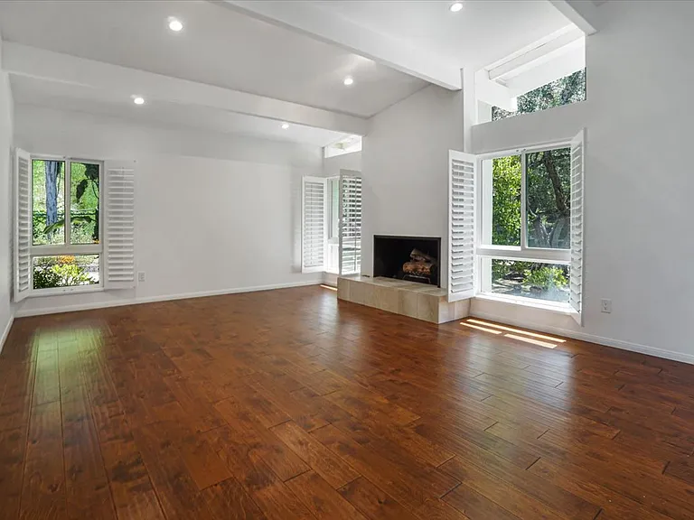 22903 De Kalb Dr — Photo 13