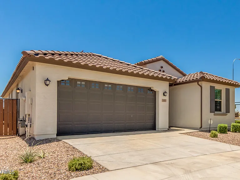 43 E Capricorn Way — Photo 6