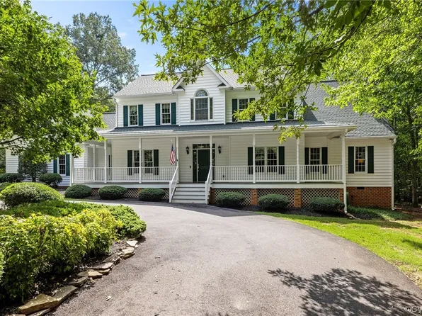 1683 Fox Downs Ln, Oilville, VA 23129