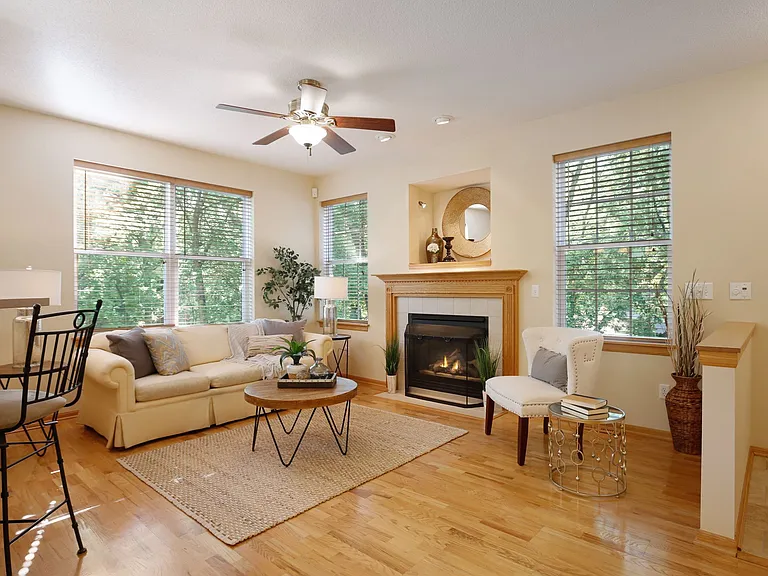 16487 Jarreau Ct — Photo 3