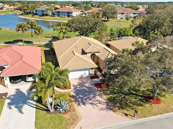 2237 Heritage Greens DR, NAPLES, FL 34119