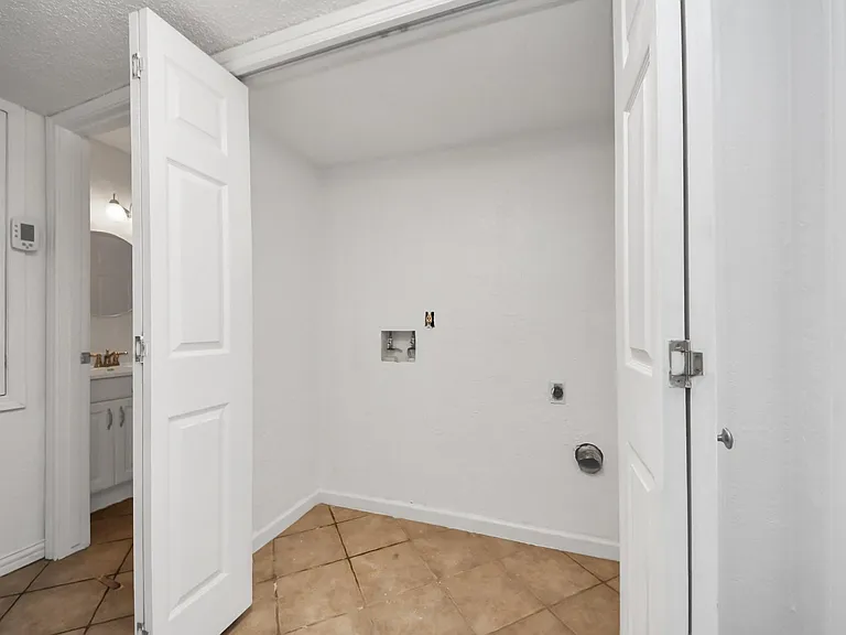 17331 Red Oak Dr #55 — Photo 2
