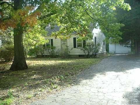 2nd image of 42 Dillmont Dr