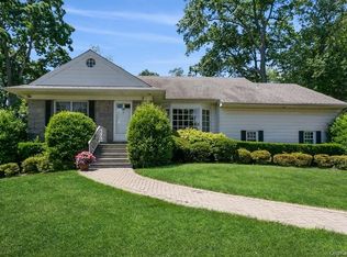 3 James Dr, New Rochelle, NY 10804