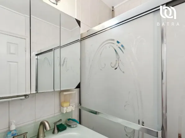 305 East 24th Street image 7 of 12