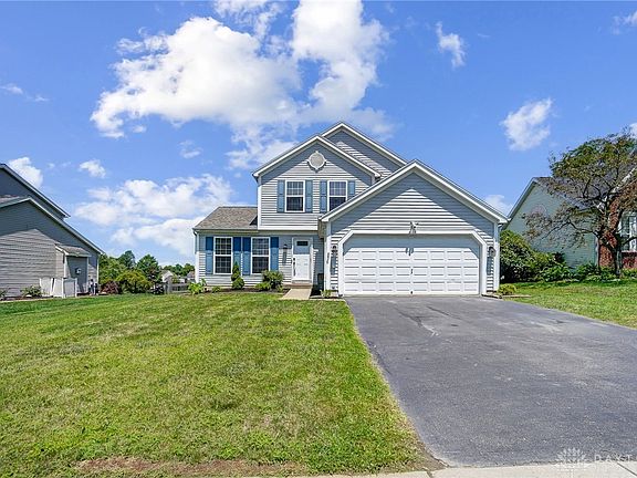 2nd image of 130 Lakeview Dr