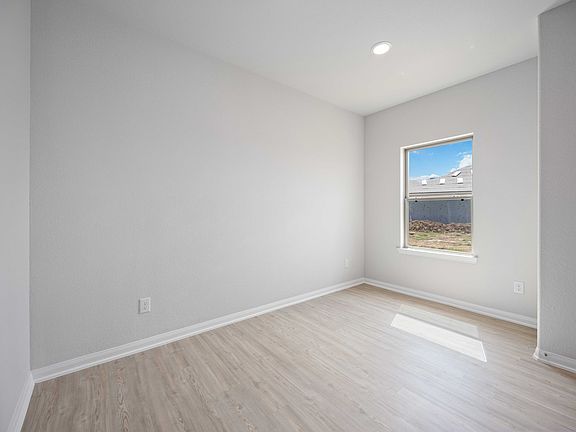 5th image of 2617 Citrine Ct
