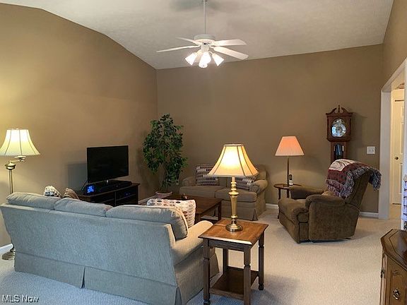3rd image of 535 Heatherwoods Dr