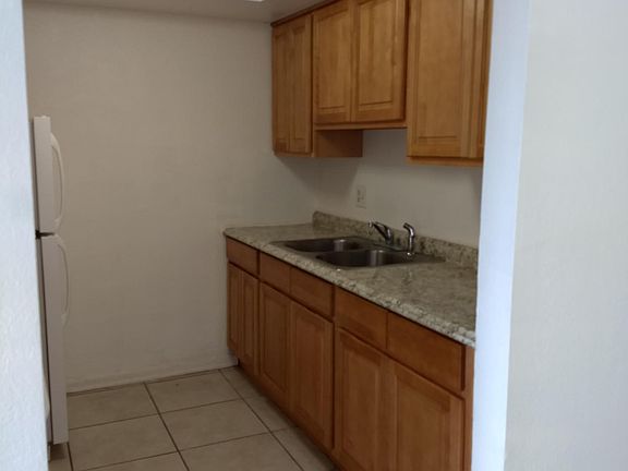 5th image of 2170 Knox Mc Rae Dr #10