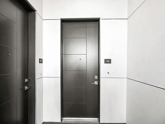 2nd image of 4707 Fulton Ave #404