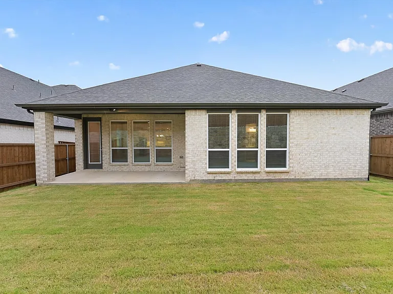 4123 Windy Point Rd — Photo 23