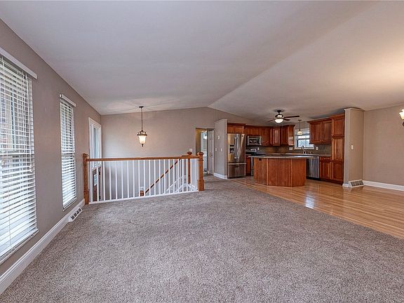 3rd image of 708 Brookshire Dr