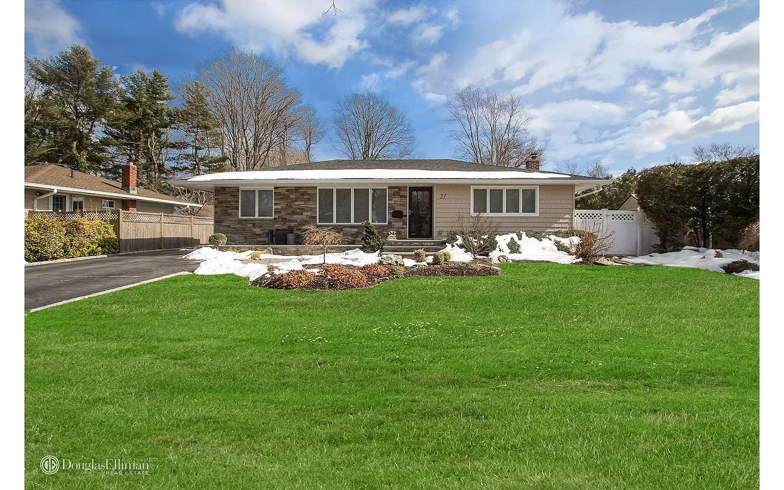 21 Marie Cres photo 1