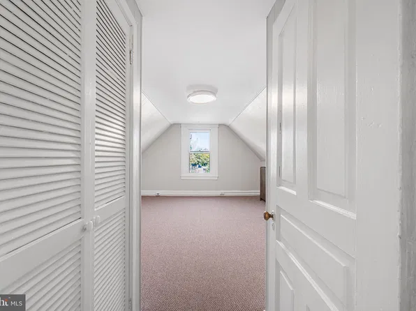 7301 Chestnut Ave, Elkins Park, PA