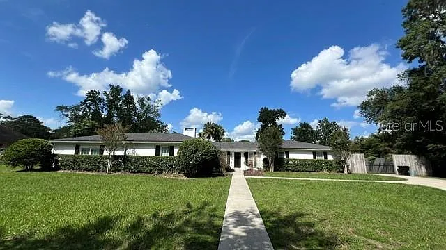 1117 NW 51st Ter — Photo 1